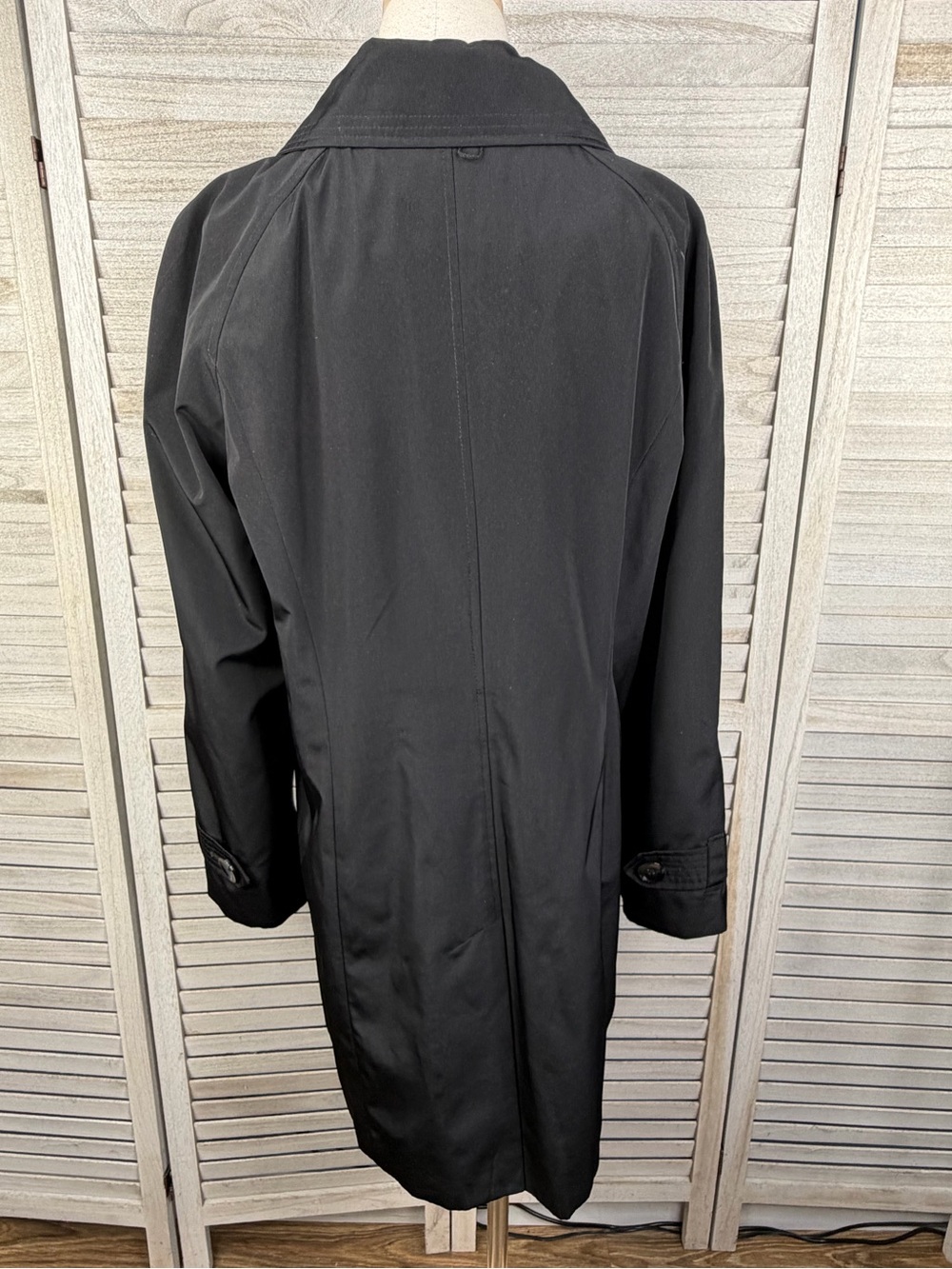 LONDON FOG Women's Black Trenchcoat/Raincoat Plaid Flannel Lined-Large - Picture 3 of 4